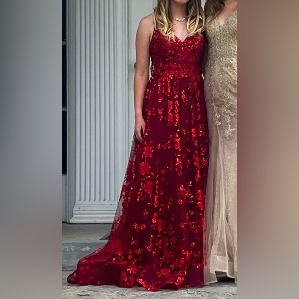 Prom/long style dress
